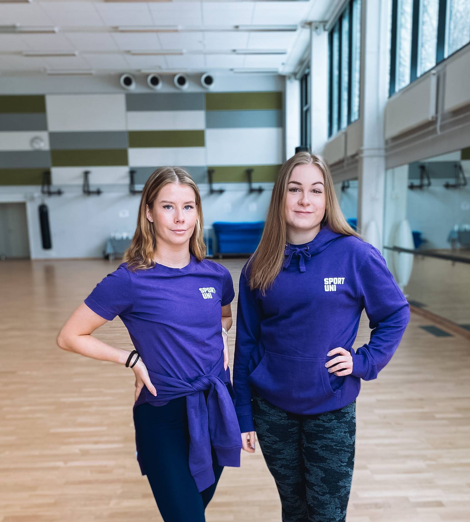 Nyusha ozining mushukini korsatadi va onanizm bilan shugullanadi