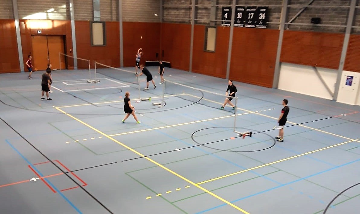 Tamppi Areena, uusi lattia palloiluhallissa