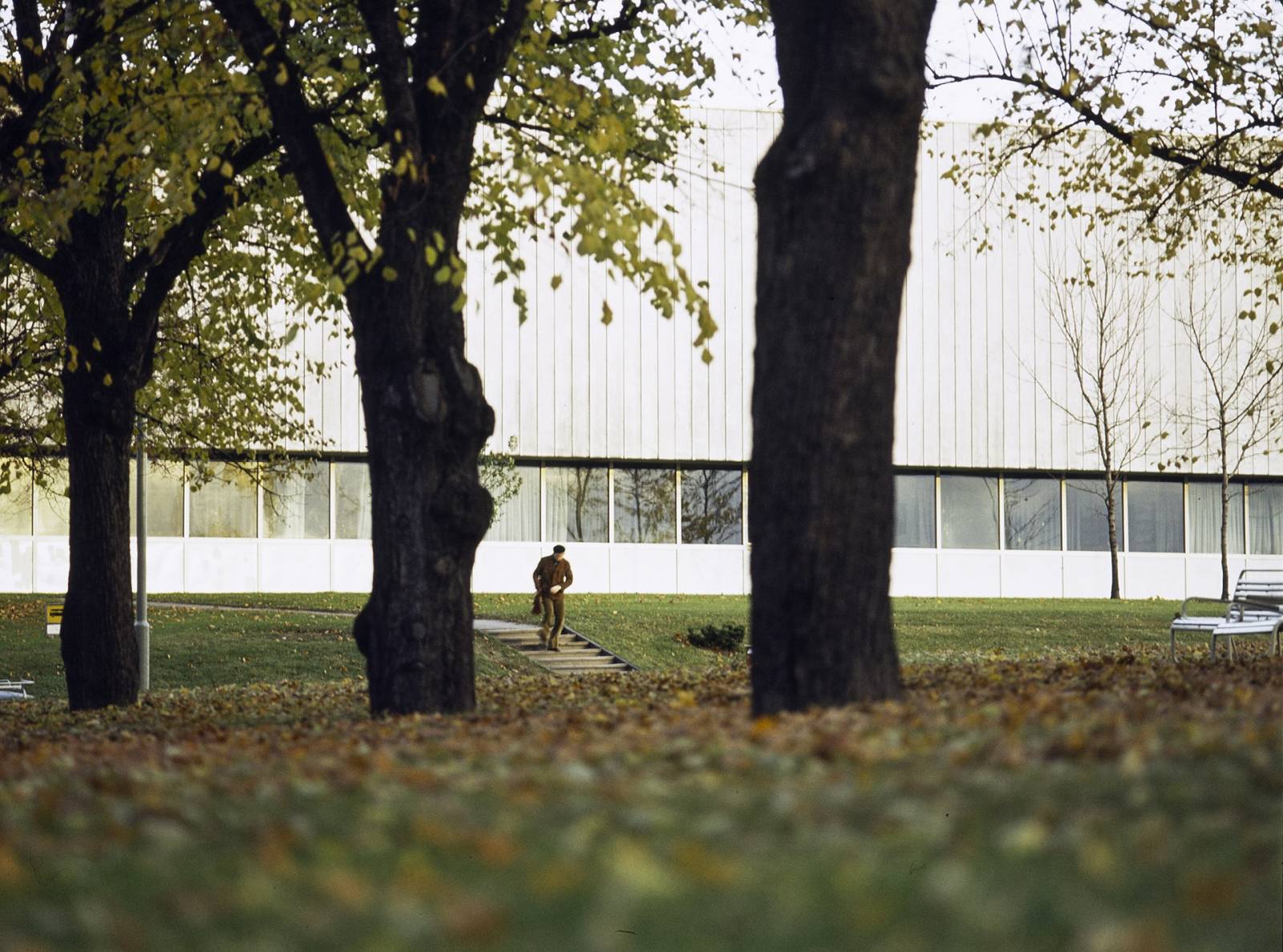 Tampereen yliopiston Päätalo vuonna 1972.