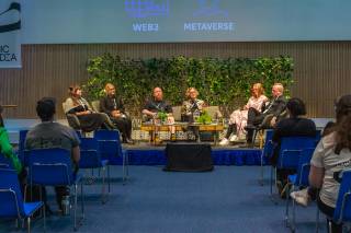 Music x Media paneelikeskustelu. 