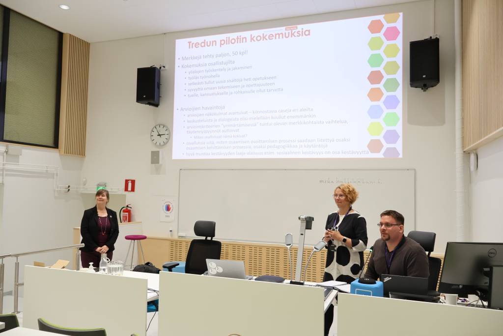 Loppuseminaari Tredulla. 