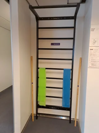Puolapuut ja kuminauhoja