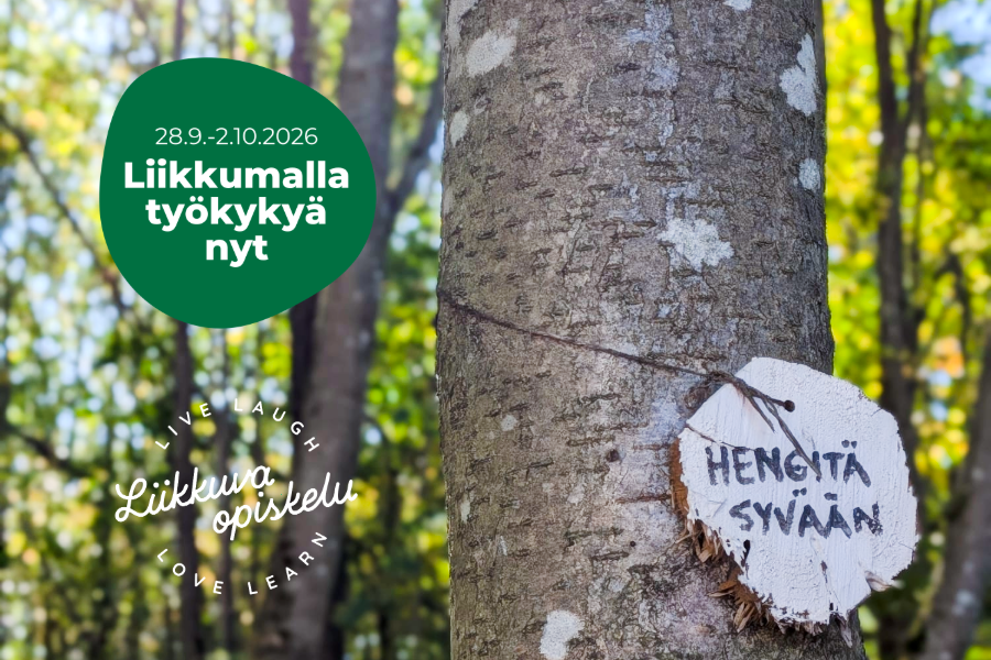 Puu, jonka ympärillä kyltti, jossa lukee hengitä syvään