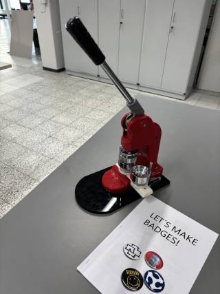 Badge machine