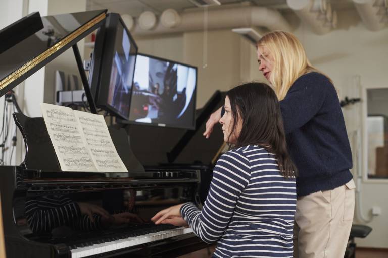 Pianolaboratorio tarjoaa edistyksellisen opetusympäristön.